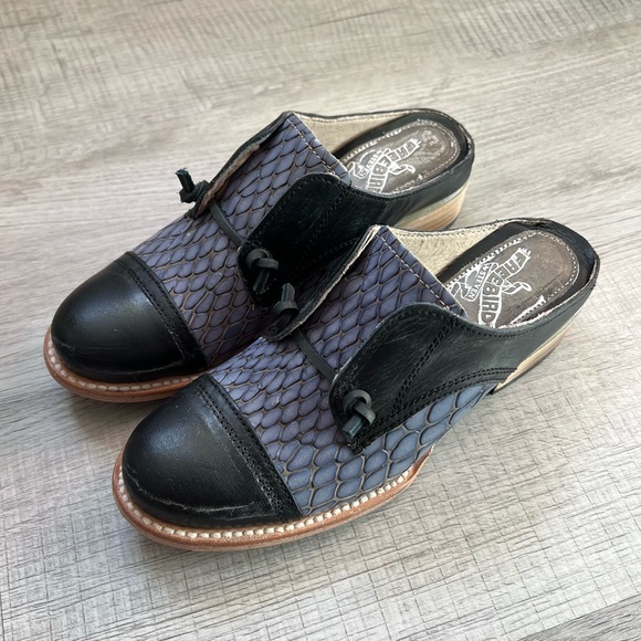 FREEBIRD Malena Womens Size 6 Oxford Mule Navy Blue Leather Slip On Loafers - Picture 2 of 14